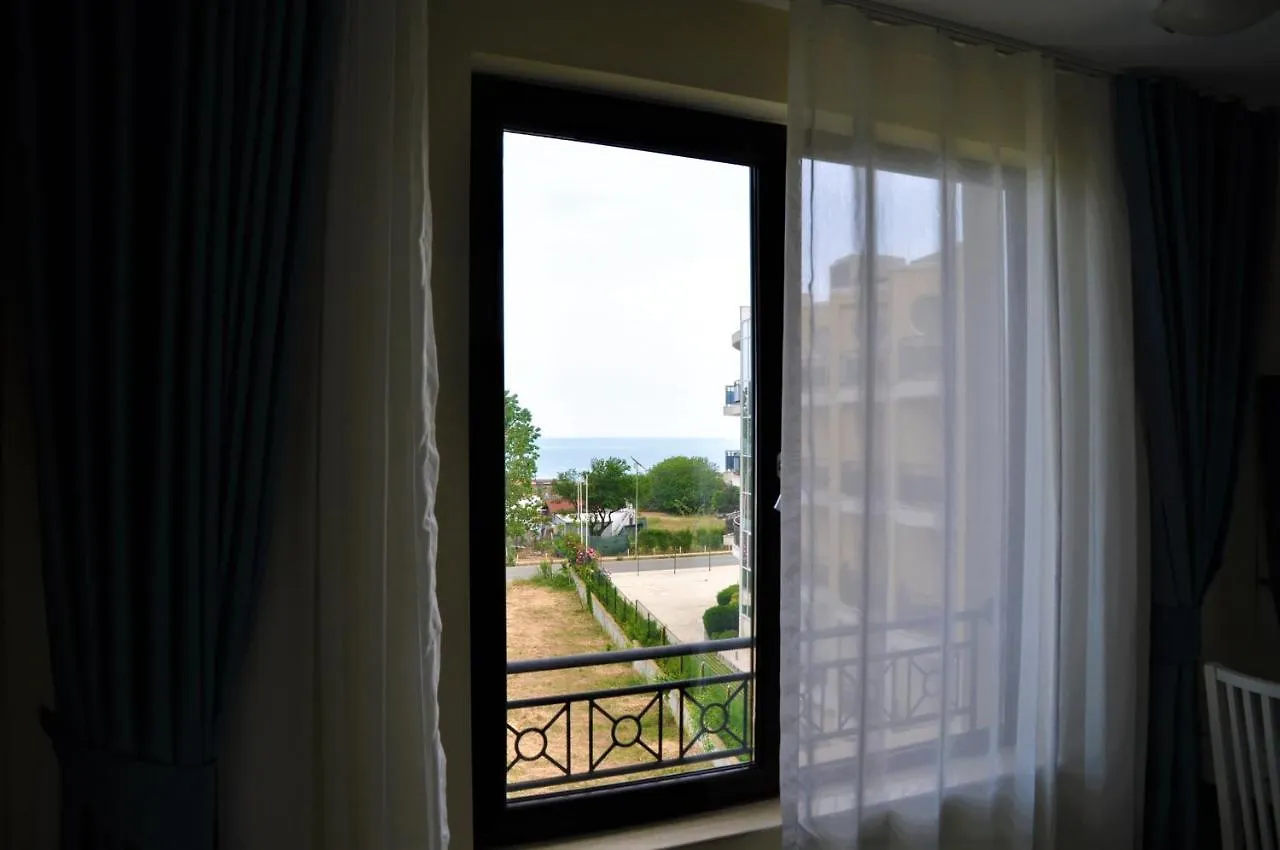 Private Apartment In Kavatsi Beach ソゾポル